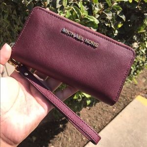 Michael Kors Wristlet Wallet